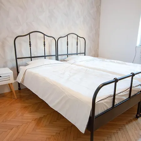 Vlad Pensiune Bucureşti